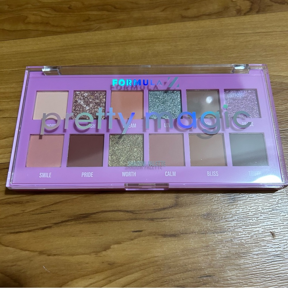 Formula Z Pretty Magic Eyeshadow Palette